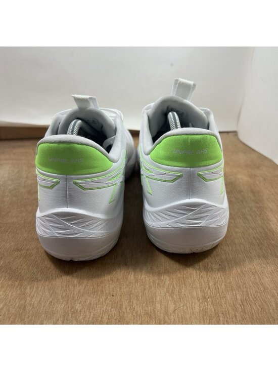 Athletic_Shoes